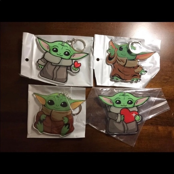 🥰Baby Yoda earrings🥰&Keychain🥰 - Picture 2 of 8